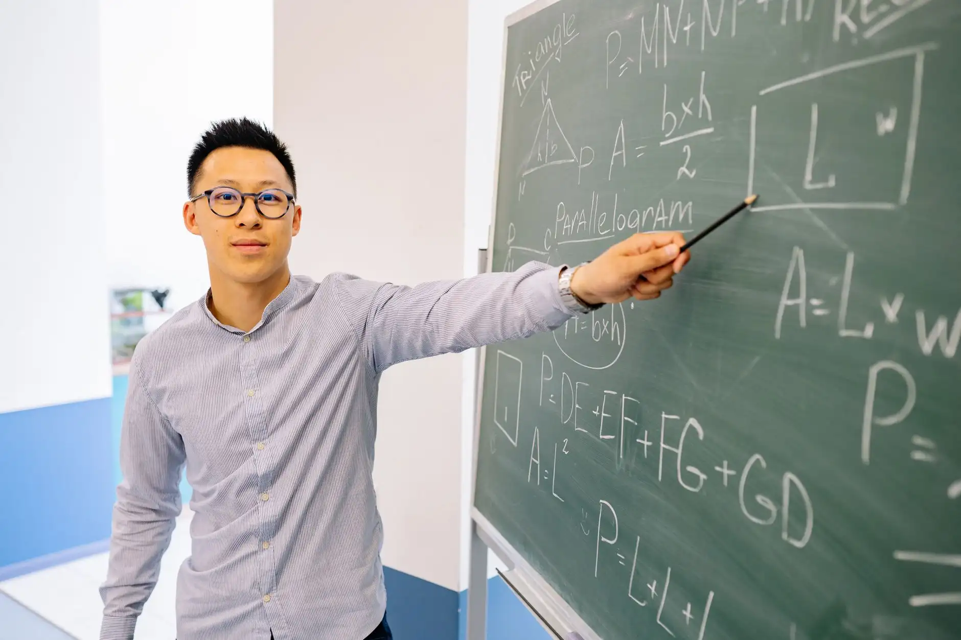 实验室检测分析仪表选型对比：从精度到维护成本